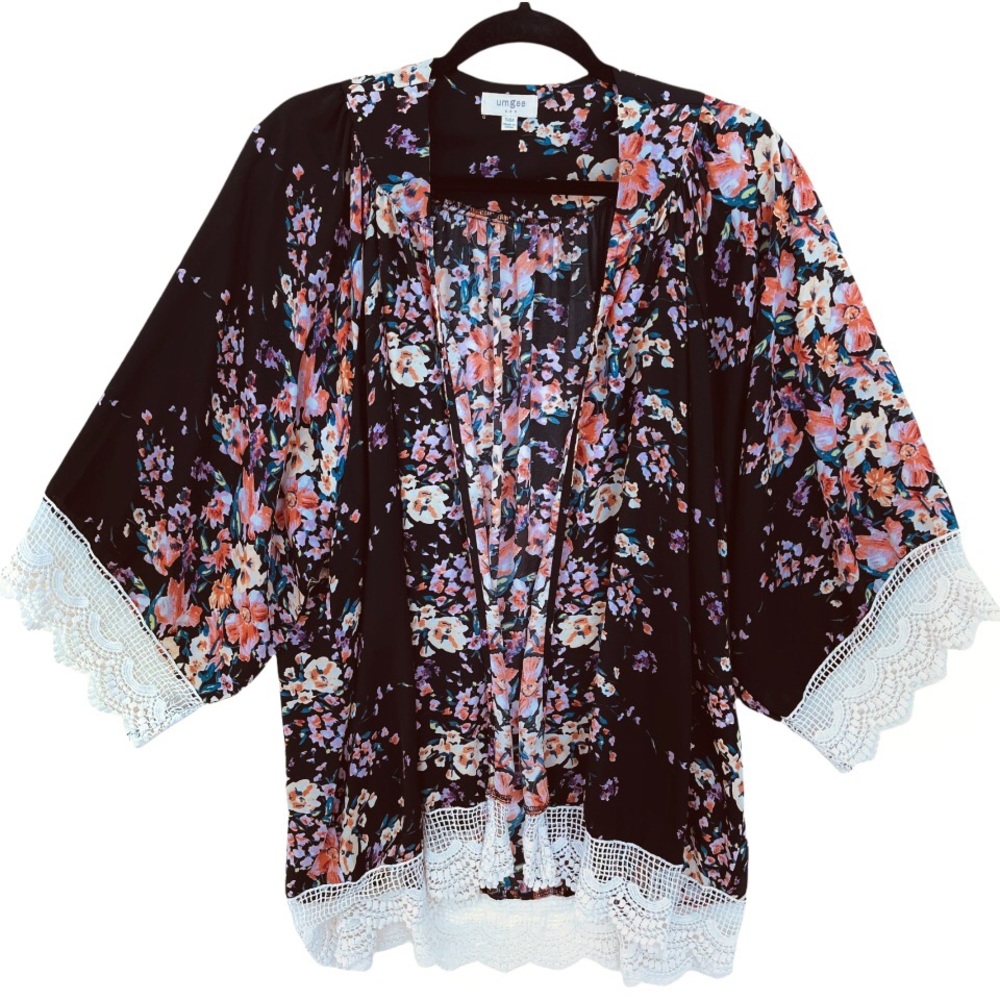 Umgee Flower Bomb Crochet Trim Kimono Size Small / Medium